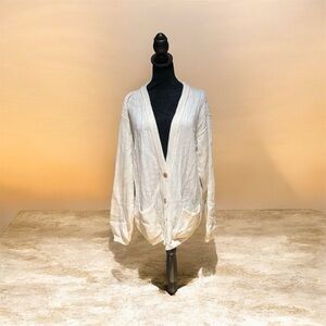 CARRIAGE COURT Cream Button-Up Cardigan Size L B28